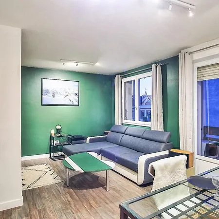 Apartment Flat With Balcony In Grand Rond Neighborhood In - Welkeys *